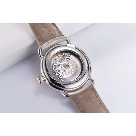 Przeszklony dekiel w zegarku Aerowatch 1942 Lady Automatic A 60900 AA24