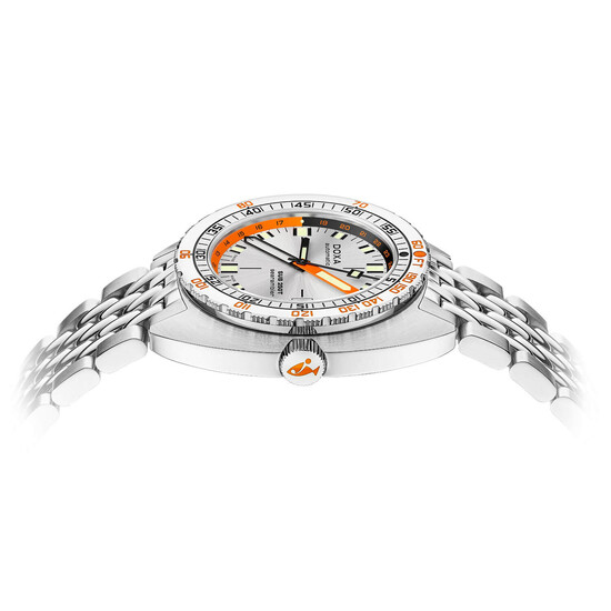 Zegarek Doxa SUB z tarczą w kolorze srebrnym