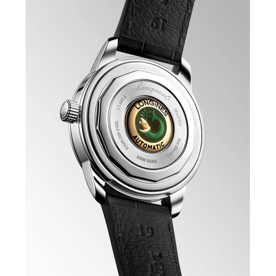 Tył zegarka Longines Conquest Heritage