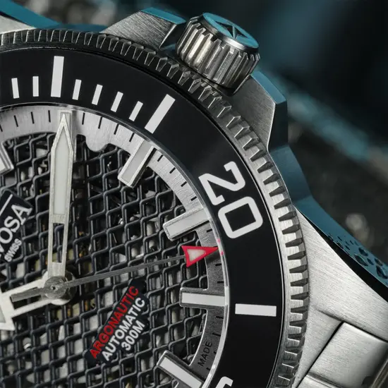 Czarny ceramiczny pierścień w zegarku Davosa Argonautic 41 Shark Diver Limited Edition 161.541.50