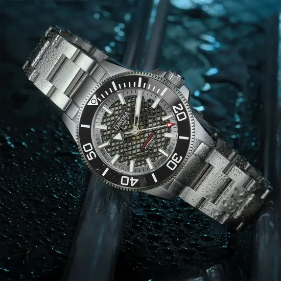 Szkieletowa tarcza w zegarku Davosa Argonautic 41 Shark Diver Limited Edition