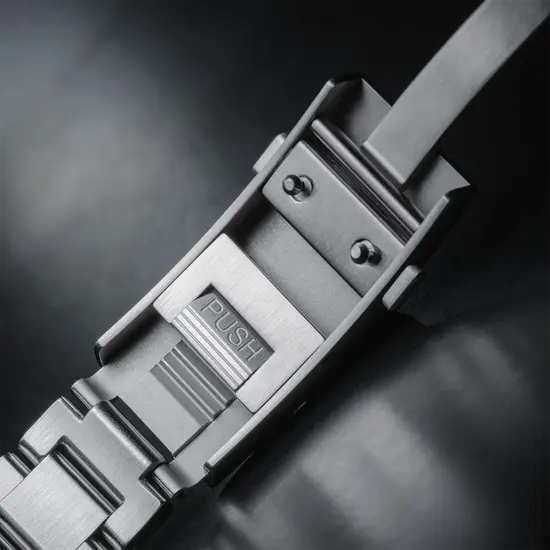 Dodatkowa regulacja bransolety na piankę do nurkowania w zegarku Davosa Argonautic 41 Shark Diver