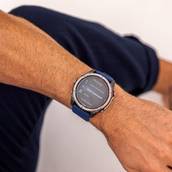 Garmin Quatix 8 z tytanową ramką