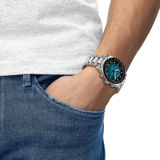 Zegarek Tissot na nadgarstku