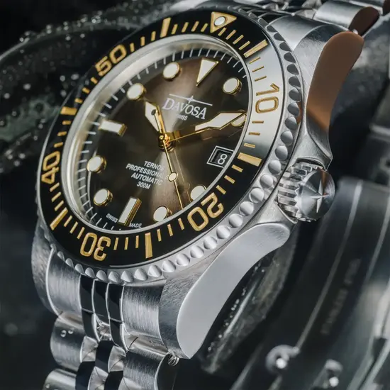 Ceramiczny pierścień w zegarku nurkowym Davosa 161.548.05