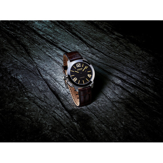 U-BOAT Stratos 40 9002 zegarek klasyczny.