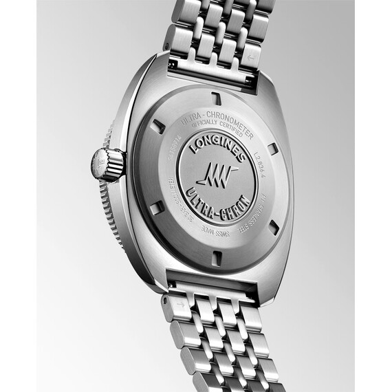 Dekiel zakręcany w zegarku Longines Ultra-Chron L2.836.4.52.6