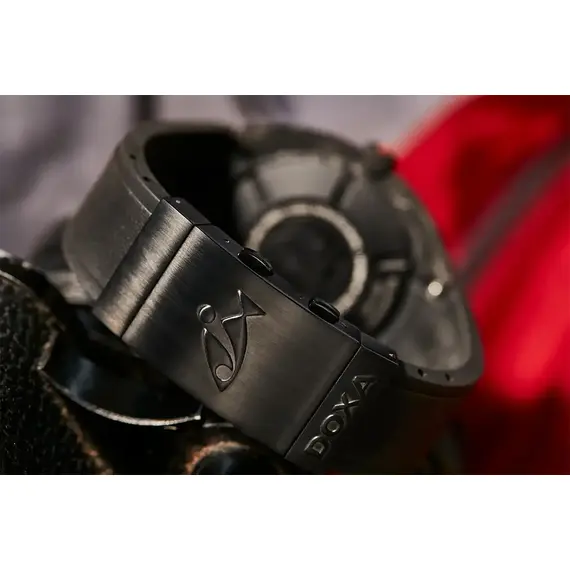 Zapięcie ze znakiem DOXA Fish