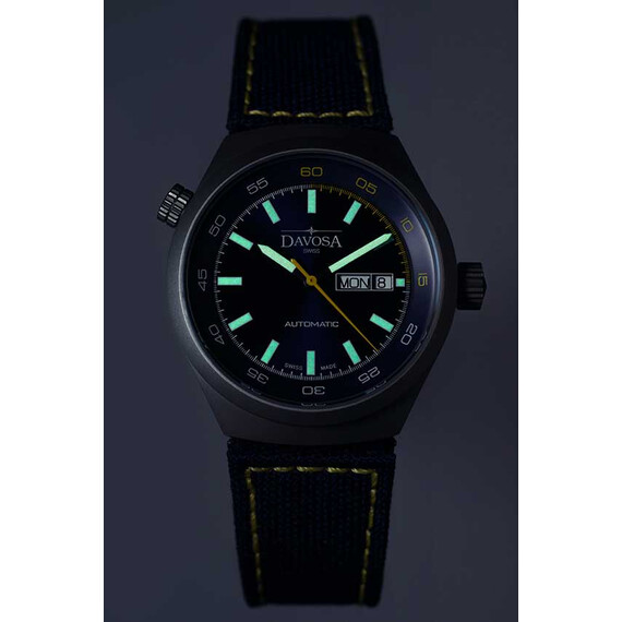 Davosa Trailmaster w ciemności