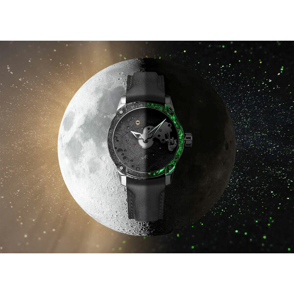 Zegarek z tarczą o strukturze księżyca Auguste Reymond Lunar
