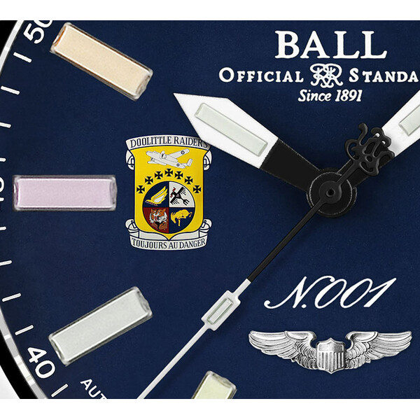 Tarcza z emblematem Doolittle Raiders i Skrzydłami Lotnika Marynarki Wojennej oraz numerem limitacji