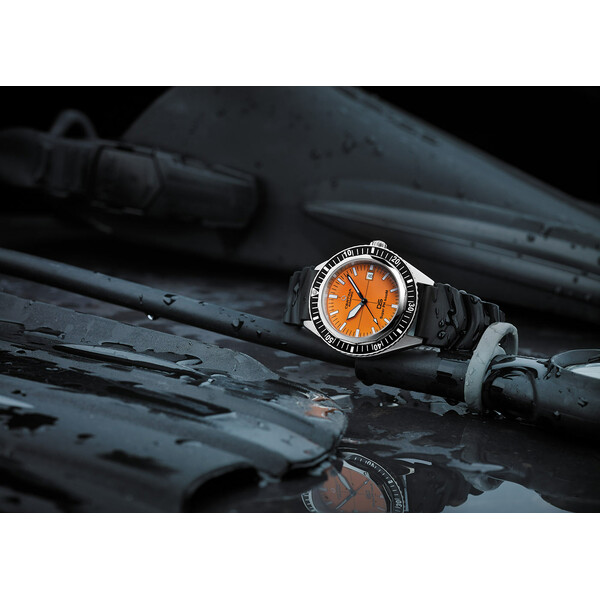 Zegarek typu diver retro Certina