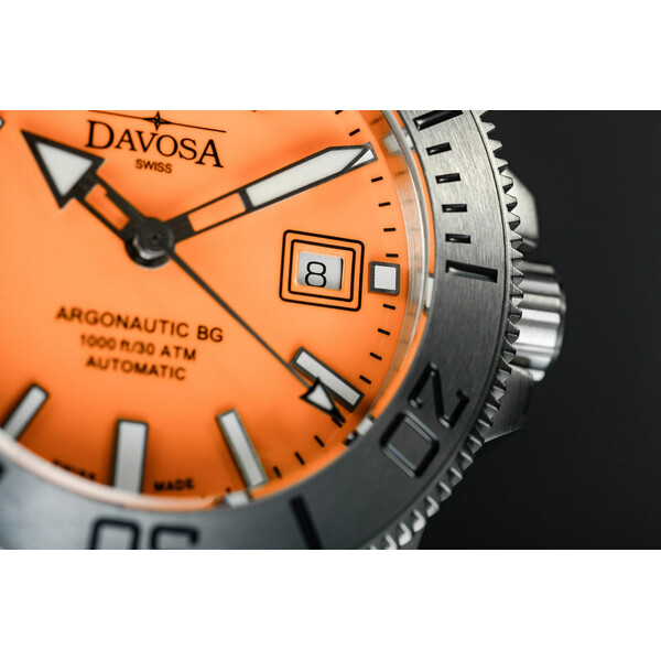 Zegarek nurkowy z datownikiem Davosa