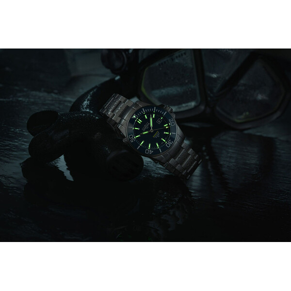 Zegarek nurkowy czytelny w ciemności Davosa Argonautic Lumis T25