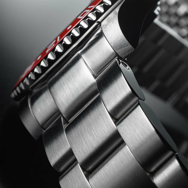 Stalowa bransoleta w zegarku Davosa Ternos Ceramic GMT Automatic 161.590.90