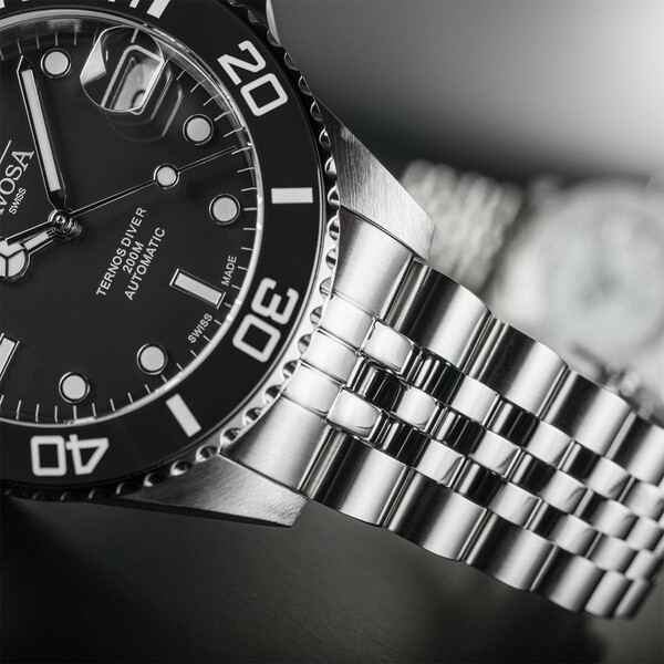 Bransoleta w stylu jubile w zegarku Davosa Ternos Medium Automatic 166.195.05