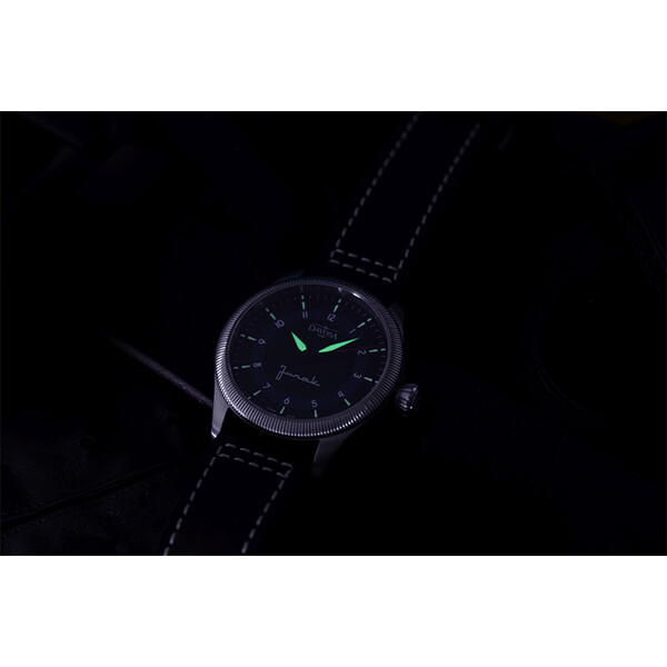 Zegarek Davosa Junak 162.501.55 w ciemności