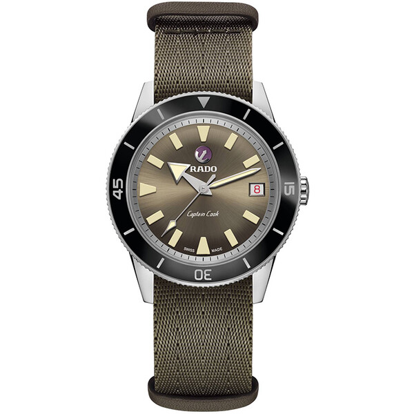 Zegarek Rado HyperChrome Captain Cook Automatic Limited Edition na pasku NATO, który jest w zestawie