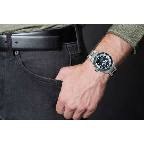 Rado HyperChrome Captain Cook R32105203 zegarek męski na ręce