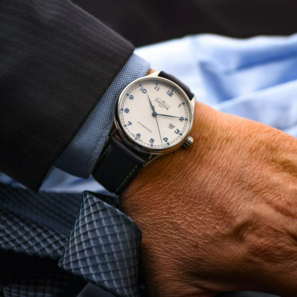 Klasyczny zegarek męski na rękę Davosa 161.456.15.V