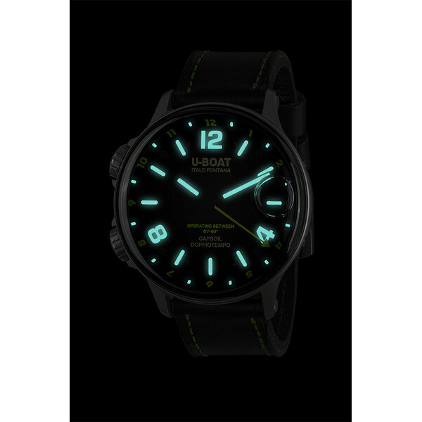Zegarek U-Boat z oznaczeniami świecącymi w ciemności