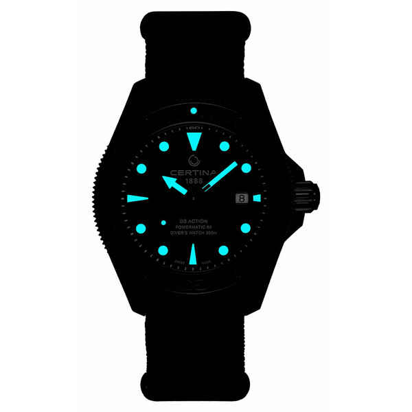 Podświetlona tarcza zegarka Certina