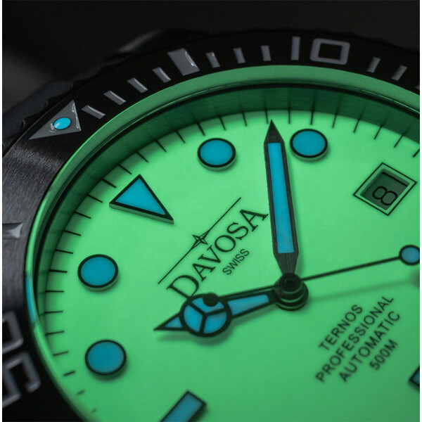 Podświetlona tarcza zegarka Davosa