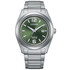 Tytanowy zegarek Citizen Super Titanium AW1641-81X z tarczą w kolorze zielony.